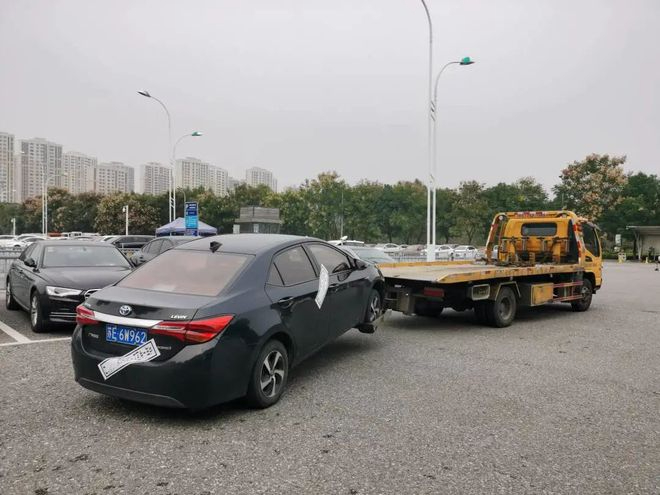 交警涉案车辆与停车场管理系统